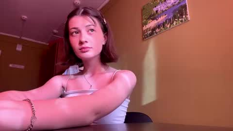 butyhoi online show from July 18, 3:38 pm