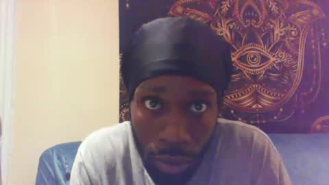 Snapshot of buzsy chatting on December 7, 9:33 pm Buzsy online show from December 7, 9:33 pm