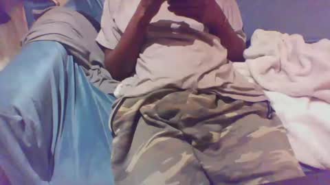 Snapshot of buzsy chatting on December 8, 12:40 am Buzsy online show from December 8, 12:40 am