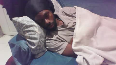 Snapshot of buzsy chatting on December 8, 3:43 am Buzsy online show from December 8, 3:43 am