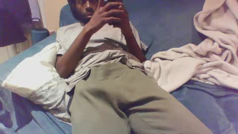 Snapshot of buzsy chatting on December 11, 12:23 am Buzsy online show from December 11, 12:23 am