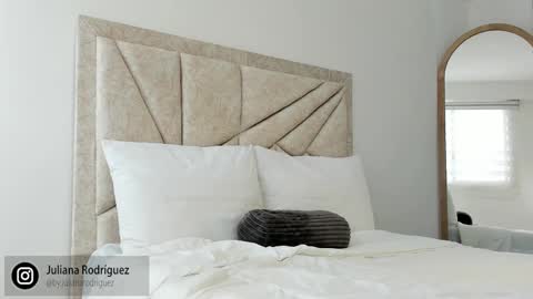    online show from October 26, 9:10 pm