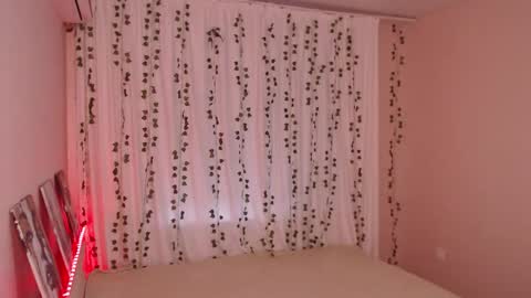 Snapshot of cactus_lover7 chatting on February 18, 10:33 am Cactus Lover online show from February 18, 10:33 am