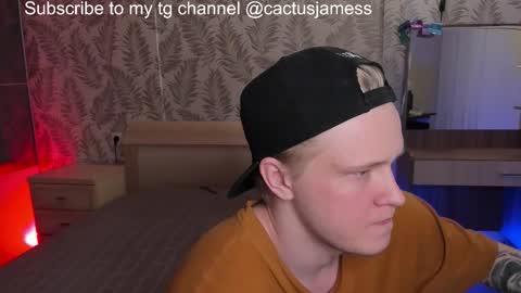 Snapshot of cactusjames_69 chatting on February 16, 6:04 pm James online show from February 16, 6:04 pm