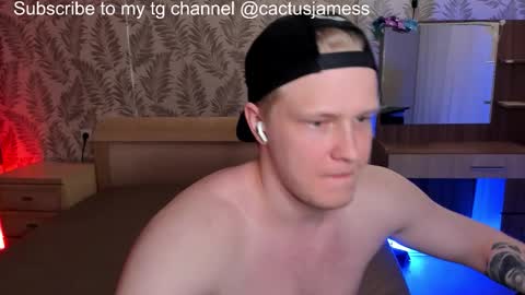 Snapshot of cactusjames_69 chatting on March 27, 6:40 pm James online show from March 27, 6:40 pm