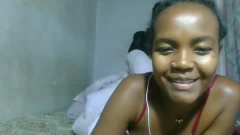 Snapshot of caella98 chatting on April 14, 10:05 pm caella98 online show from April 14, 10:05 pm