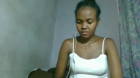 Snapshot of caella98 chatting on April 15, 7:58 pm caella98 online show from April 15, 7:58 pm