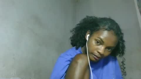 Snapshot of caella98 chatting on April 18, 7:58 pm caella98 online show from April 18, 7:58 pm