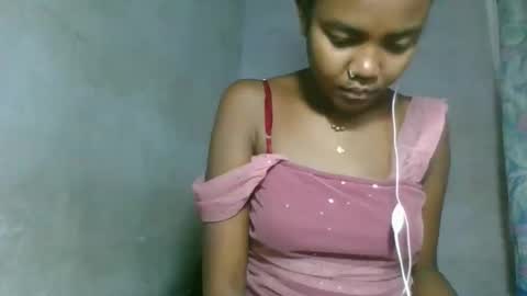 Snapshot of caella98 chatting on April 25, 4:04 pm caella98 online show from April 25, 4:04 pm