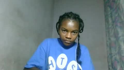 Snapshot of caella98 chatting on April 30, 6:20 am caella98 online show from April 30, 6:20 am