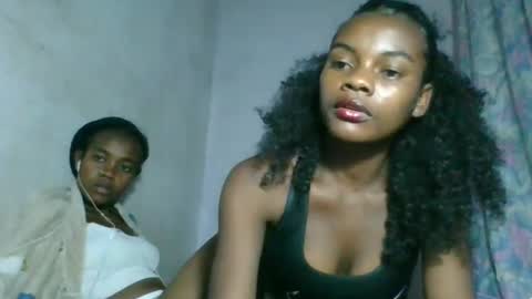 Snapshot of caella98 chatting on May 7, 3:28 pm caella98 online show from May 7, 3:28 pm