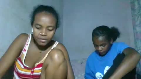 Snapshot of caella98 chatting on May 11, 4:37 pm caella98 online show from May 11, 4:37 pm