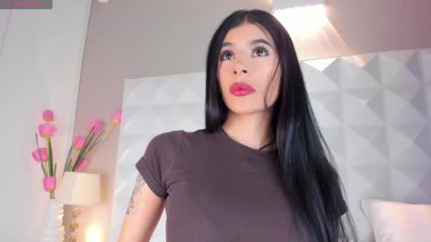 Snapshot of caitlyncouper chatting on February 3, 5:03 pm Caitlyn online show from February 3, 5:03 pm