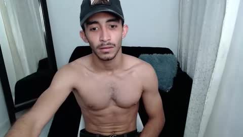 Snapshot of caius_fox chatting on January 18, 5:17 pm caius online show from January 18, 5:17 pm