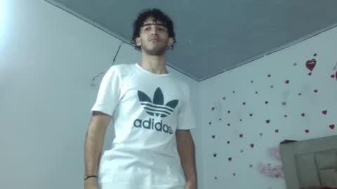 Snapshot of caius_fox chatting on March 3, 11:16 am caius online show from March 3, 11:16 am