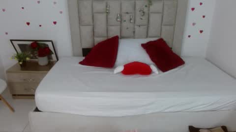 Snapshot of caius_fox chatting on March 23, 11:25 am caius online show from March 23, 11:25 am