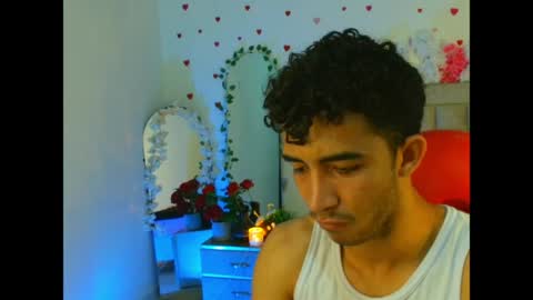 Snapshot of caius_fox chatting on April 13, 11:16 am caius online show from April 13, 11:16 am