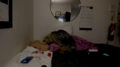 Snapshot of calaentemichele chatting on November 21, 5:28 am calaentemichele online show from November 21, 5:28 am