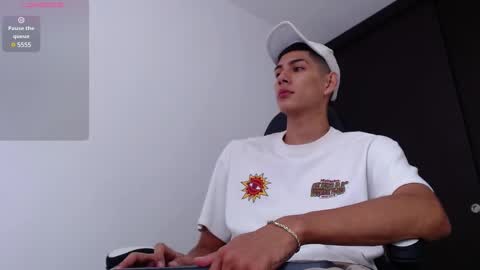 Valerio  online show from February 11, 3:51 pm