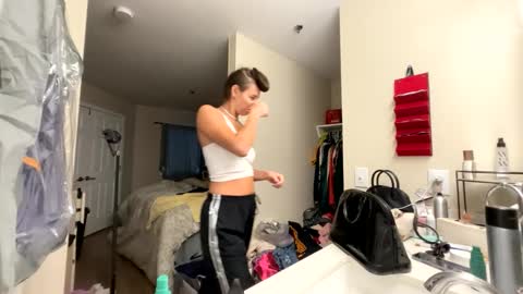 The Cali Cambri online show from September 27, 9:53 pm