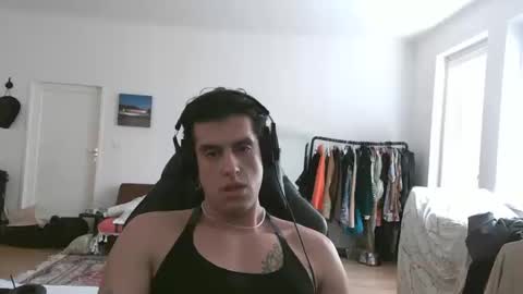 Snapshot of calientecalientee chatting on September 27, 12:10 pm calientecalientee online show from September 27, 12:10 pm