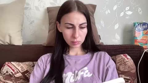 Snapshot of call_me_dad_ chatting on February 3, 7:24 am Anna online show from February 3, 7:24 am