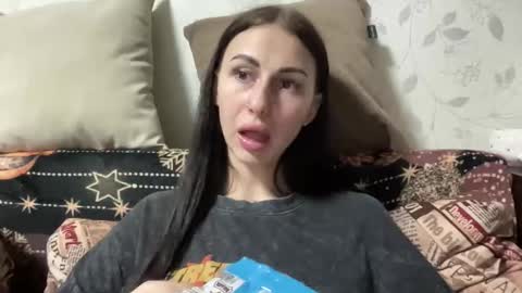 Snapshot of call_me_dad_ chatting on February 20, 7:58 pm Anna online show from February 20, 7:58 pm