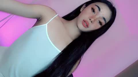Snapshot of call_me_nina chatting on April 30, 4:41 am call_me_nina online show from April 30, 4:41 am