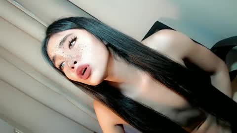 Snapshot of call_me_nina chatting on June 13, 11:02 pm call_me_nina online show from June 13, 11:02 pm