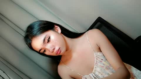 Snapshot of call_me_nina chatting on June 22, 11:40 am call_me_nina online show from June 22, 11:40 am