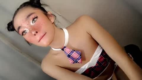 Snapshot of call_me_nina chatting on July 6, 12:02 pm call_me_nina online show from July 6, 12:02 pm