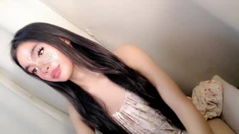 Snapshot of call_me_nina chatting on July 13, 12:19 pm call_me_nina online show from July 13, 12:19 pm
