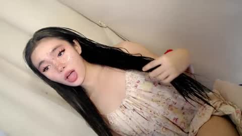 Snapshot of call_me_nina chatting on July 19, 12:47 am call_me_nina online show from July 19, 12:47 am