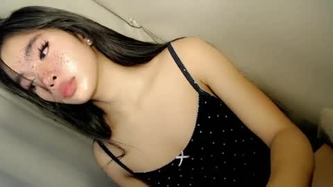 Snapshot of call_me_nina chatting on July 28, 11:17 am call_me_nina online show from July 28, 11:17 am