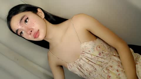 Snapshot of call_me_nina chatting on August 7, 1:29 am call_me_nina online show from August 7, 1:29 am