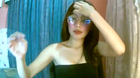 Freya online show from April 15, 11:06 am