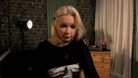 Snapshot of callme6y chatting on February 7, 1:15 pm Marsy online show from February 7, 1:15 pm