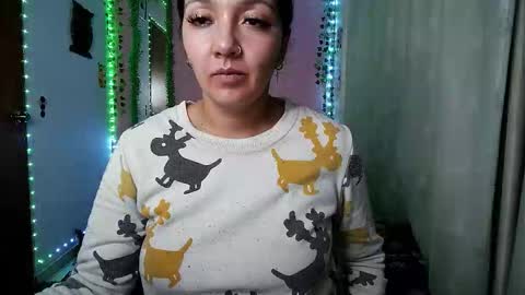 Snapshot of callme_lolas chatting on November 4, 6:56 am paula online show from November 4, 6:56 am