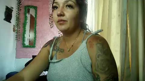 Snapshot of callme_lolas chatting on June 21, 10:01 pm paula online show from June 21, 10:01 pm