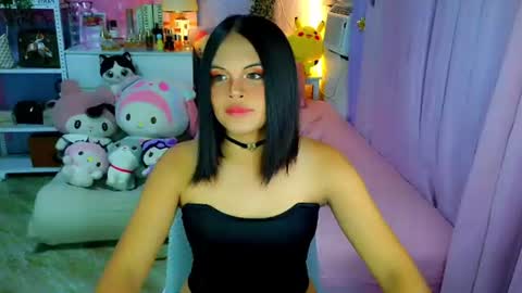 Snapshot of callme_mia chatting on June 23, 3:59 am Mia online show from June 23, 3:59 am