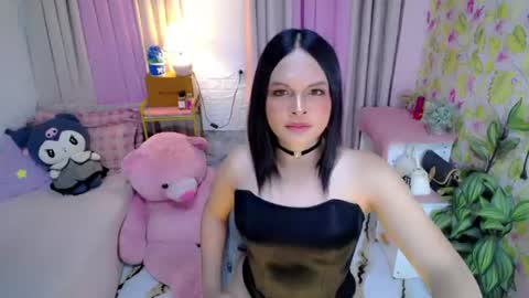 Snapshot of callme_mia chatting on July 12, 2:57 am Mia online show from July 12, 2:57 am