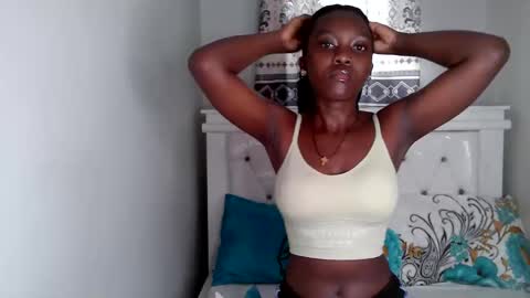 Snapshot of callmemonday chatting on September 10, 6:13 am Monday online show from September 10, 6:13 am