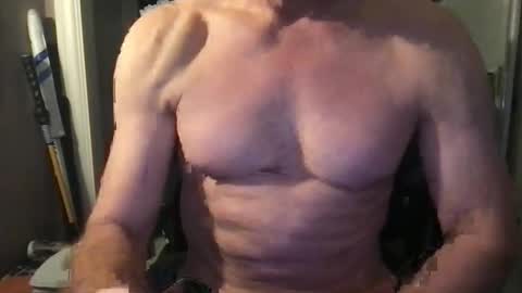 Snapshot of callum5555 chatting on February 15, 4:14 pm callum5555 online show from February 15, 4:14 pm