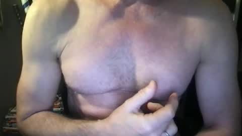 Snapshot of callum5555 chatting on February 20, 12:40 am callum5555 online show from February 20, 12:40 am