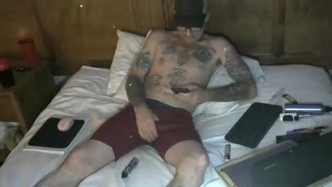 calredding75 online show from December 16, 6:40 am