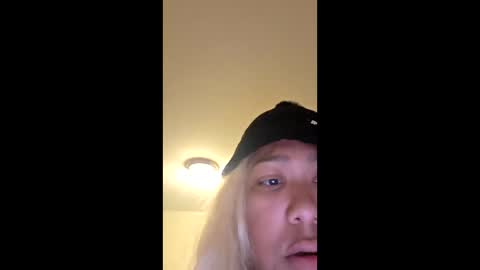 Snapshot of cals9x chatting on March 2, 2:14 am camzxoxox online show from March 2, 2:14 am