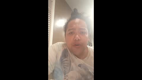 Snapshot of cals9x chatting on April 15, 9:38 am camzxoxox online show from April 15, 9:38 am