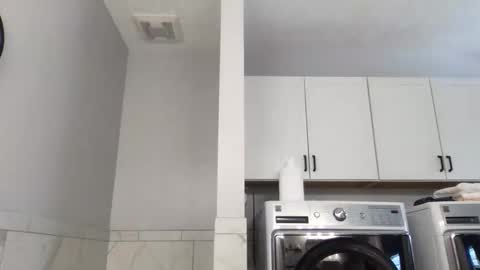 Snapshot of calthegoose chatting on February 9, 3:27 pm Calthegoose online show from February 9, 3:27 pm