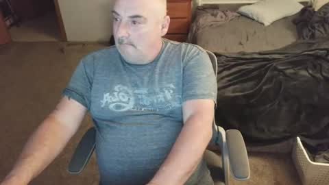 Snapshot of calvin420420 chatting on April 27, 3:59 am longjohn74 online show from April 27, 3:59 am