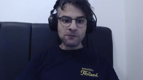 Snapshot of calvinjohnlad chatting on December 14, 10:56 am Calvinjohnlad online show from December 14, 10:56 am